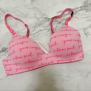 NWT Victoria’s Secret T-shirt bra /32C